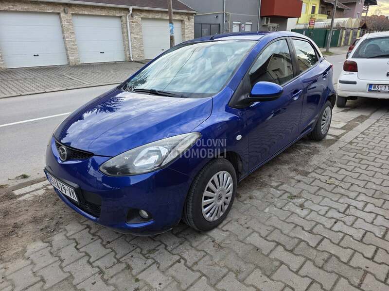 Mazda 2 