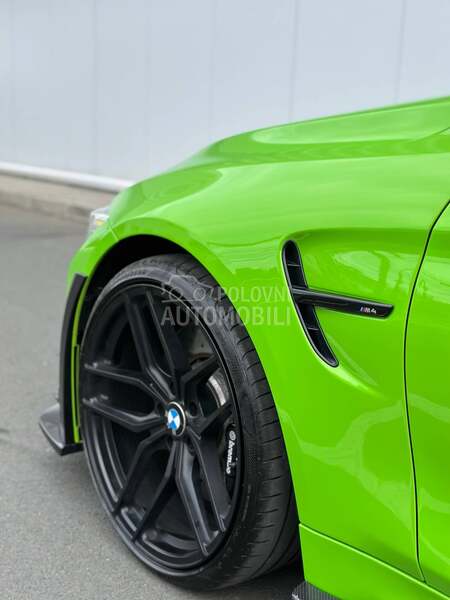 BMW M4 
