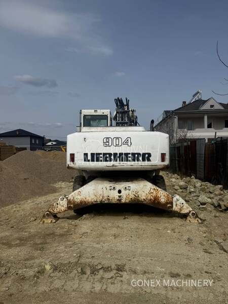 Liebherr A900C