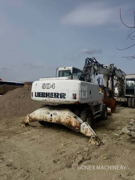 Liebherr A900C