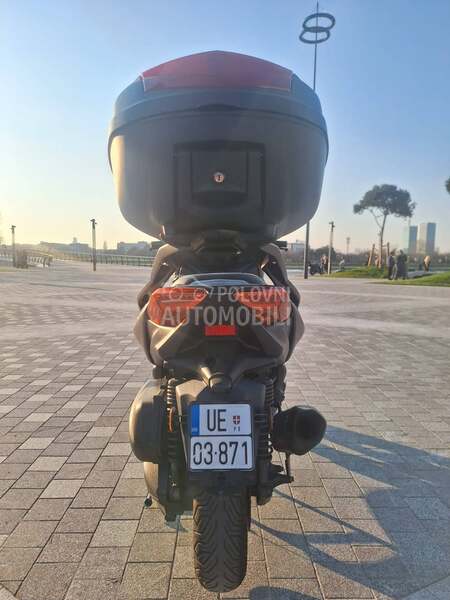 Yamaha X Max 300 Blue Core