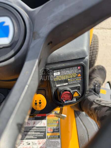Cub Cadet XT2