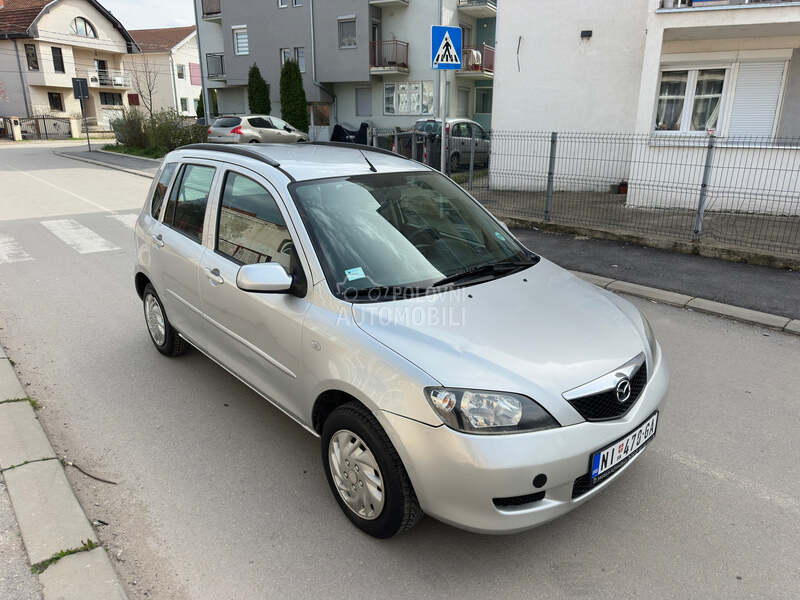 Mazda 2 