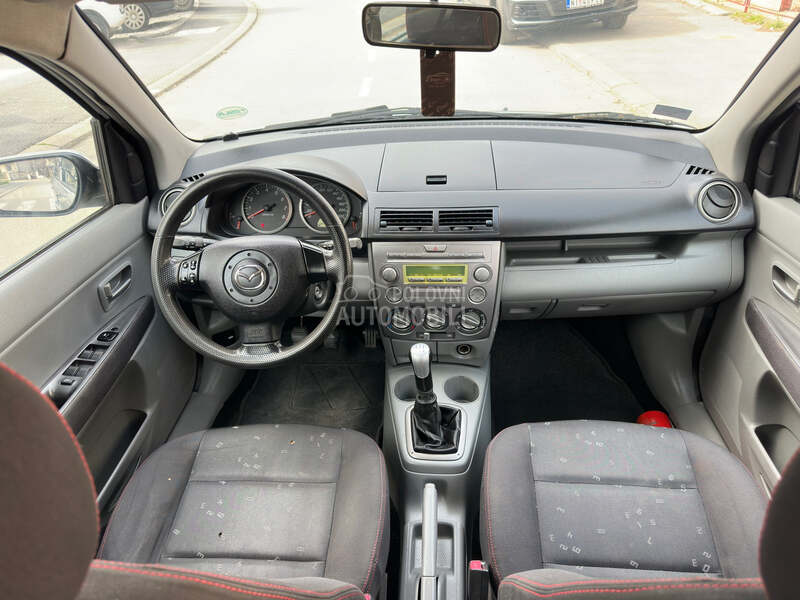 Mazda 2 