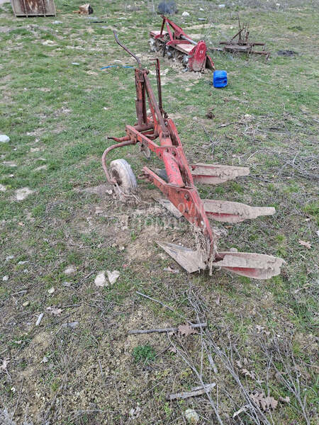 Kverneland tri brazde