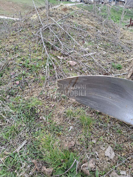 Kverneland tri brazde