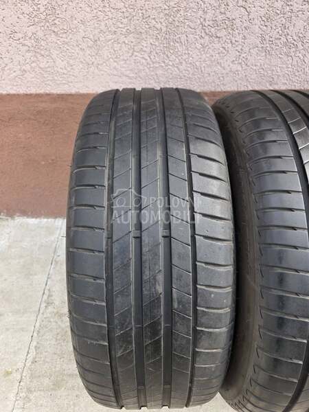 Bridgestone 245/45 R19 Letnja