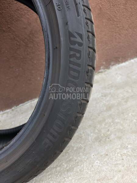 Bridgestone 245/45 R19 Letnja