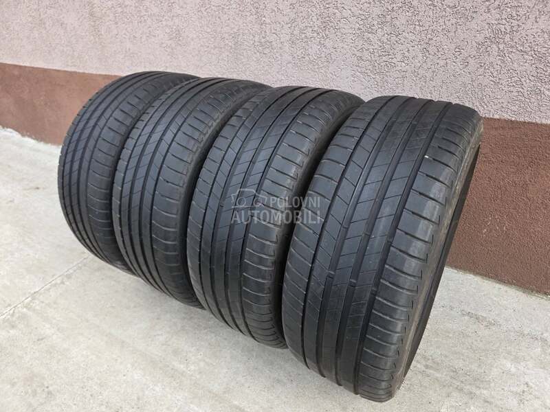 Bridgestone 245/45 R19 Letnja