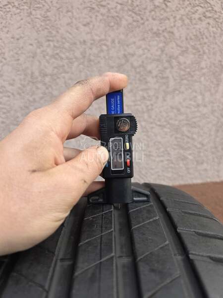 Bridgestone 245/45 R19 Letnja