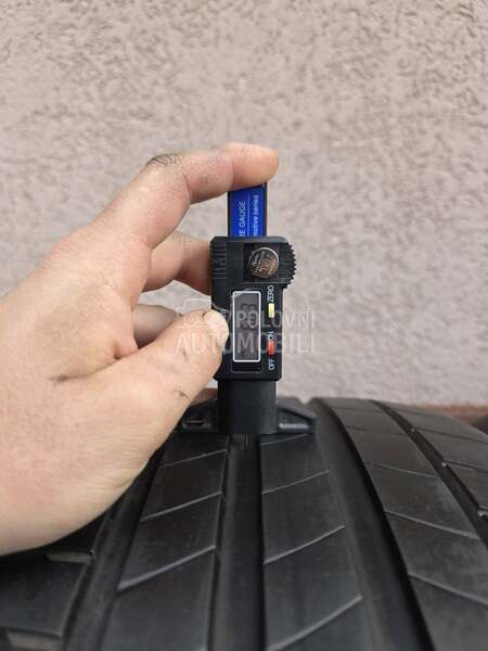 Bridgestone 245/45 R19 Letnja
