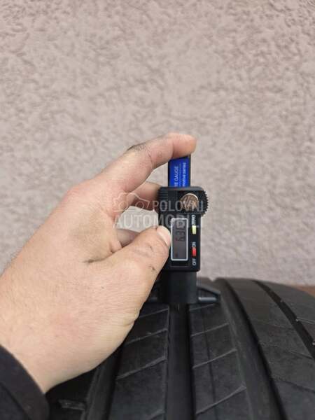 Bridgestone 245/45 R19 Letnja