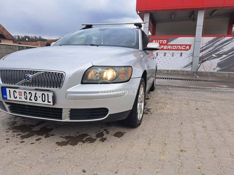 Volvo V50 