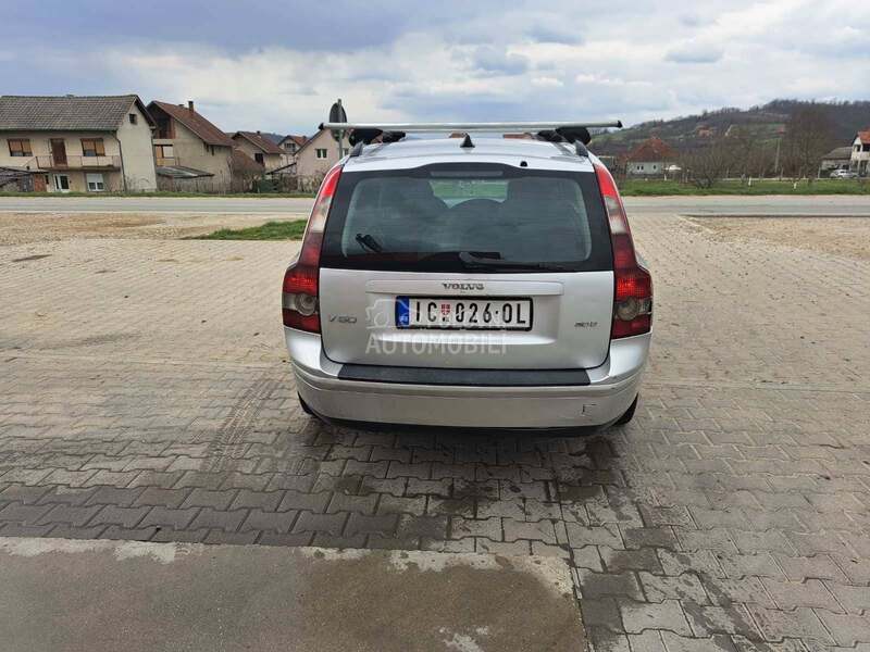 Volvo V50 