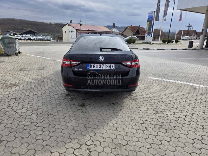 Škoda Superb 