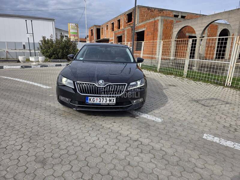 Škoda Superb 