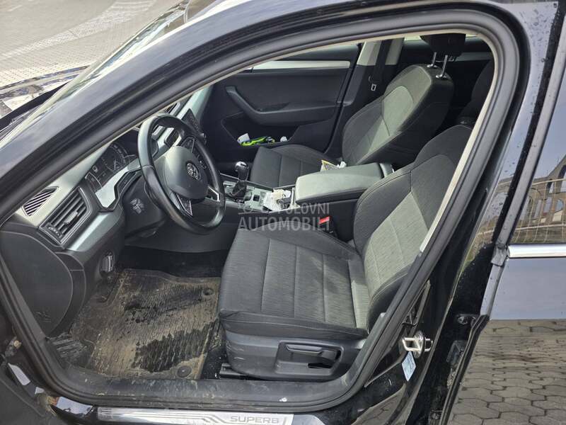 Škoda Superb 