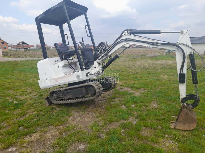 Bobcat E 220 tezak 1.7t