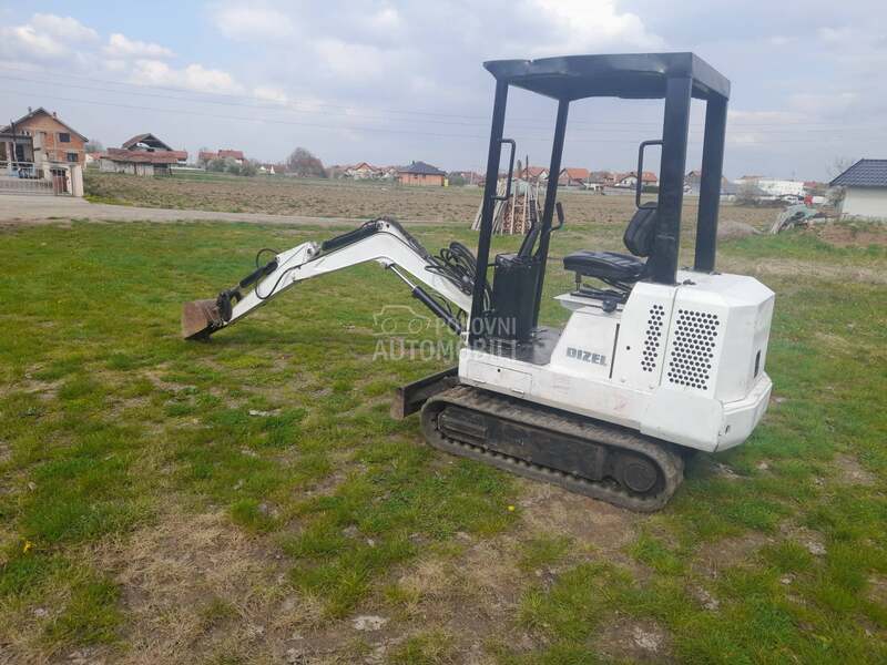 Bobcat E 220 tezak 1.7t