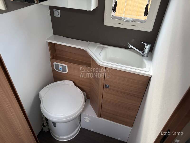 Adria Matrix Axess 670 SL