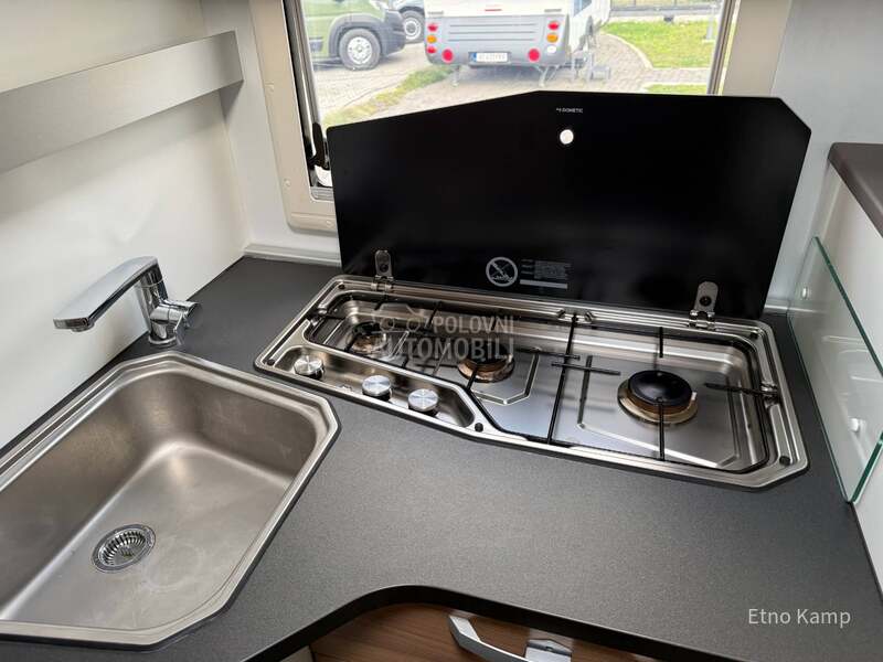 Adria Matrix Axess 670 SL