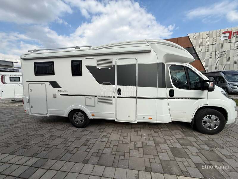Adria Matrix Axess 670 SL