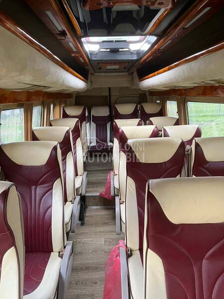 Mercedes Benz Sprinter 519