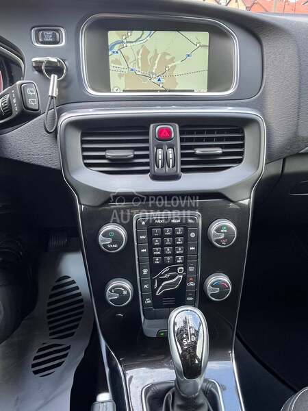 Volvo V40 auto