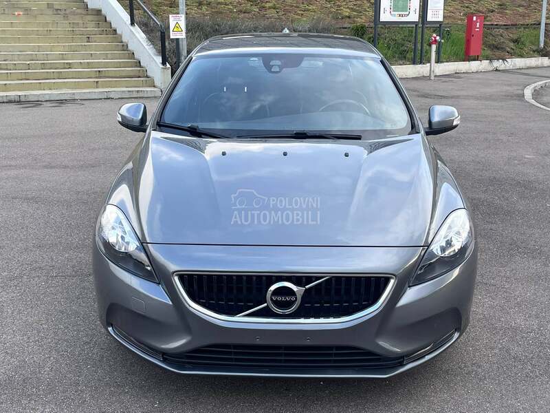 Volvo V40 auto