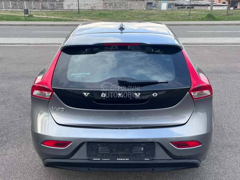Volvo V40 auto