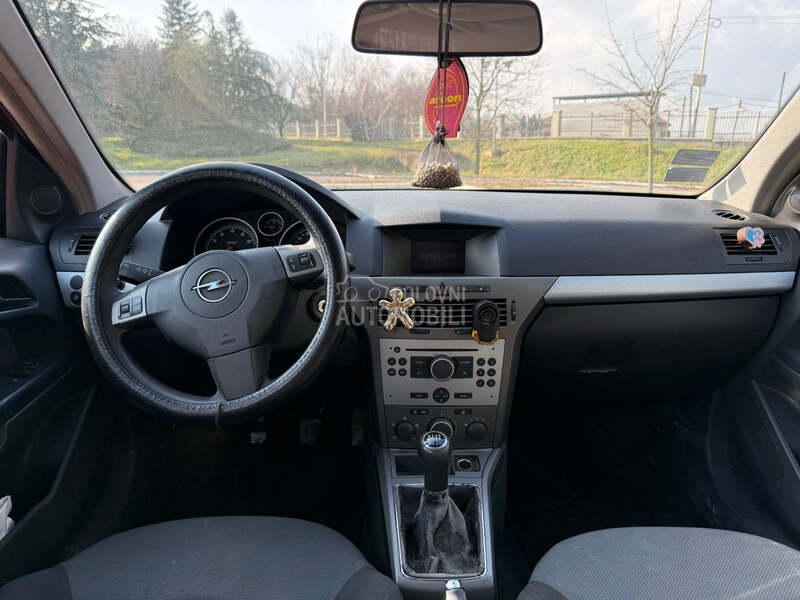 Opel Astra H 