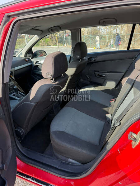 Opel Astra H 