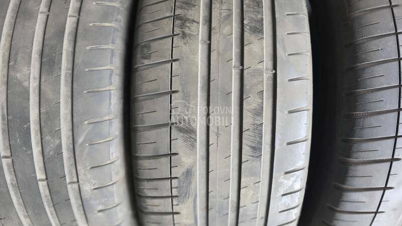 Michelin 215/45 R16 Letnja