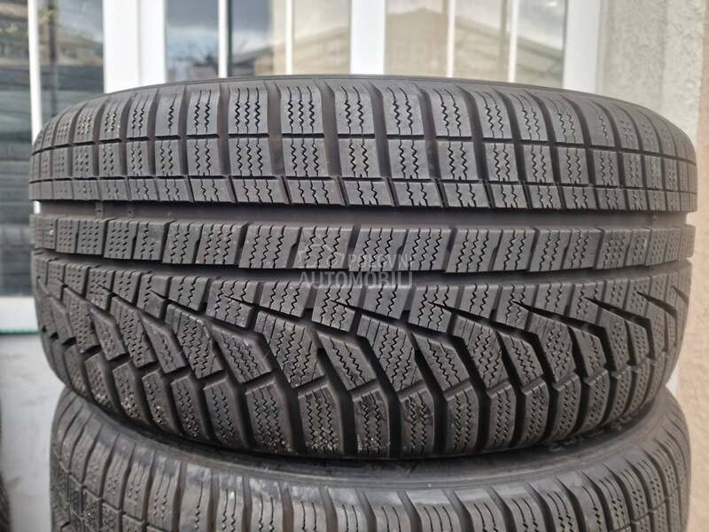 Hankook 225/45 R17 Zimska