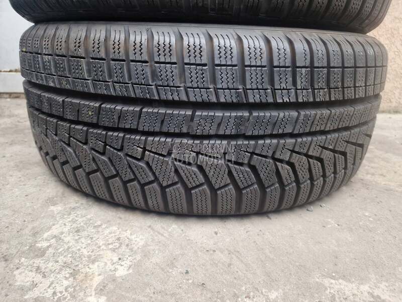 Hankook 225/45 R17 Zimska