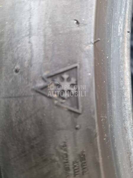 Hankook 225/45 R17 Zimska