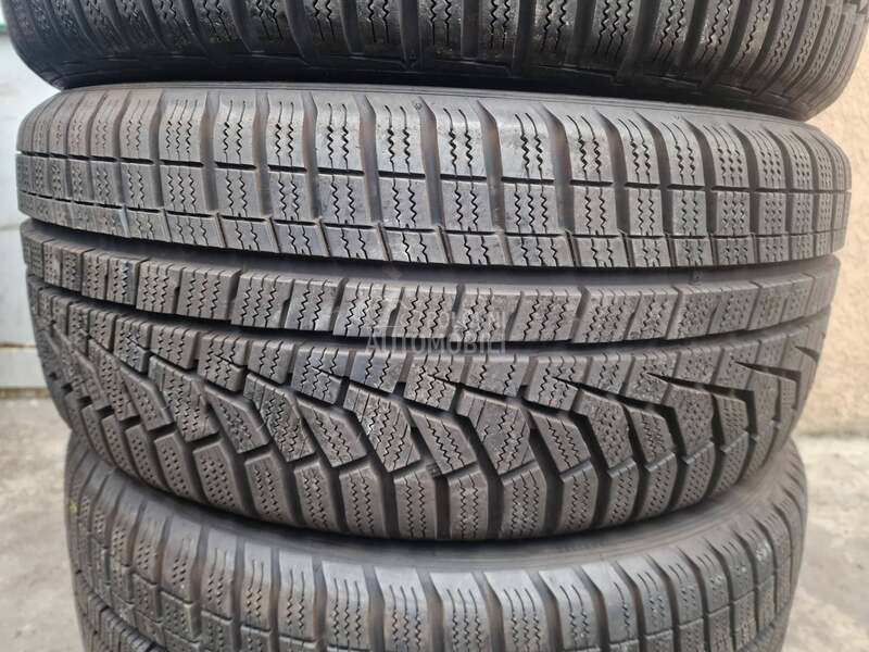 Hankook 225/45 R17 Zimska