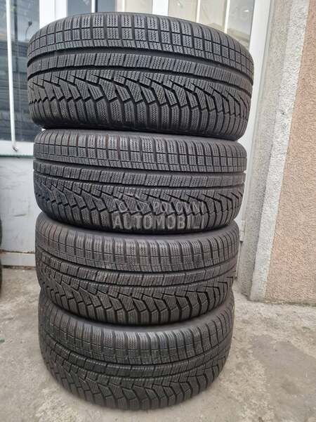 Hankook 225/45 R17 Zimska
