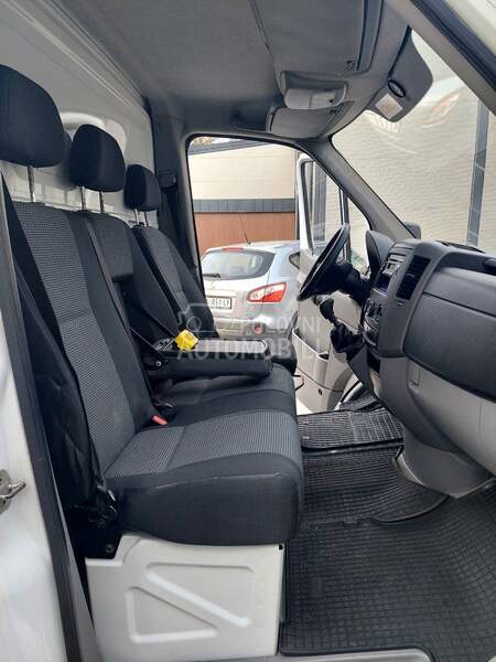 Mercedes Benz Sprinter