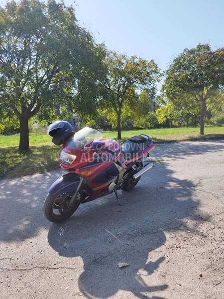 Kawasaki zzr 600