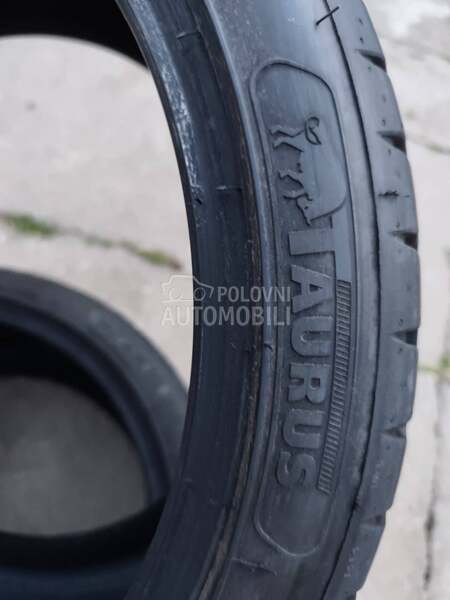 Taurus 225/40 R18 Letnja