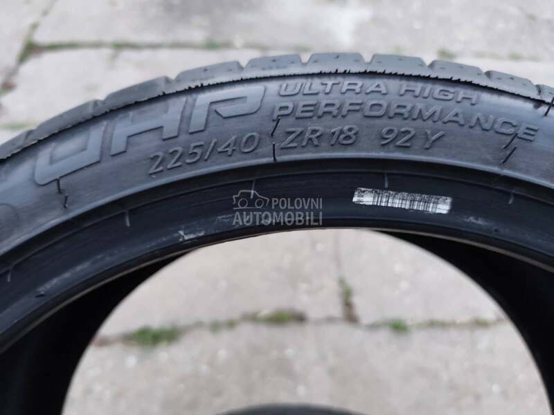 Taurus 225/40 R18 Letnja