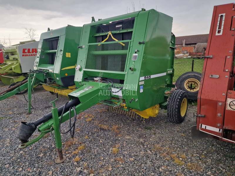 John Deere 545 dva kanapa