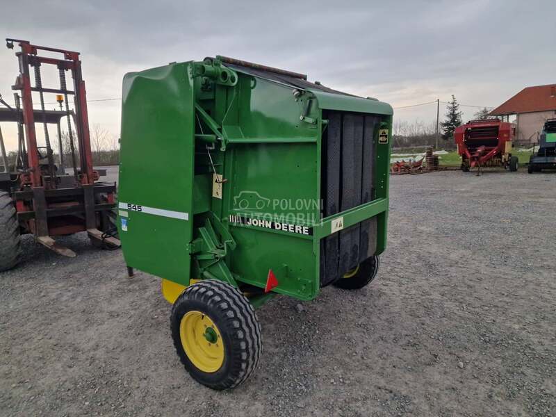 John Deere 545 dva kanapa