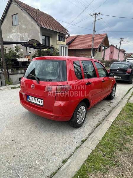 Mazda 2 