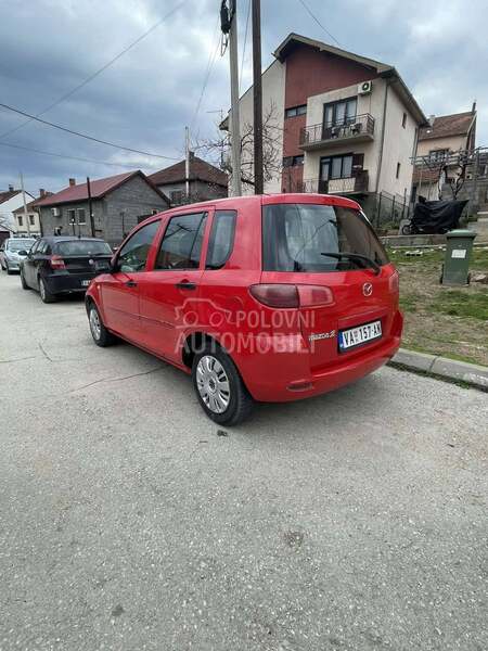 Mazda 2 