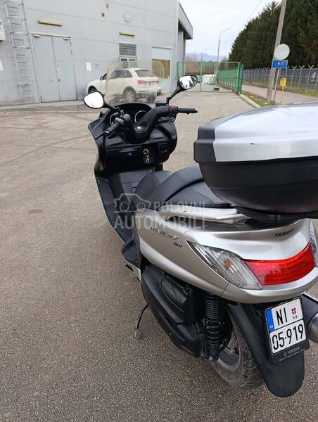 Yamaha Majesty