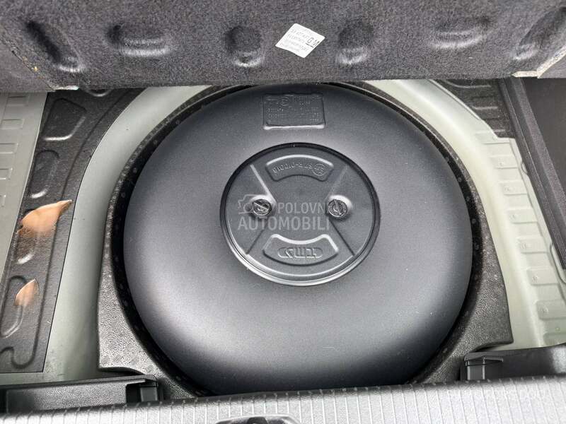 Opel Corsa E 1.4 16V COSMO