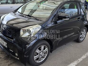 Toyota iQ 
