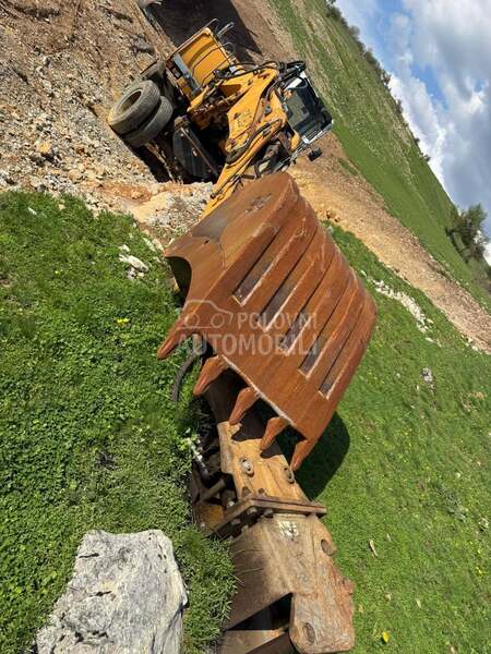 Liebherr A309 Tockas